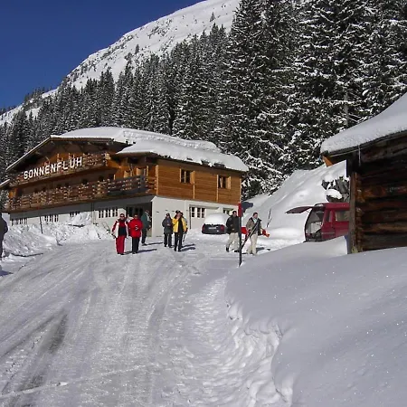 Berghuette Sonnenfluh * Lechleiten